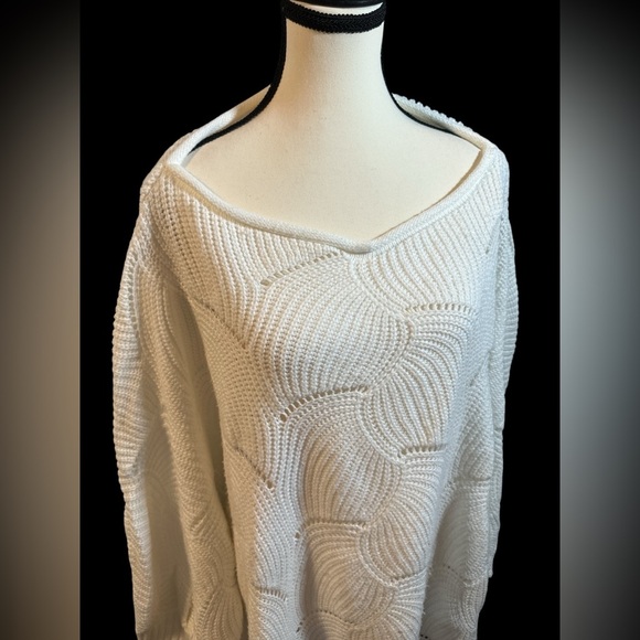 Chic Off-Shoulder White Sweater - Picture 4 of 6